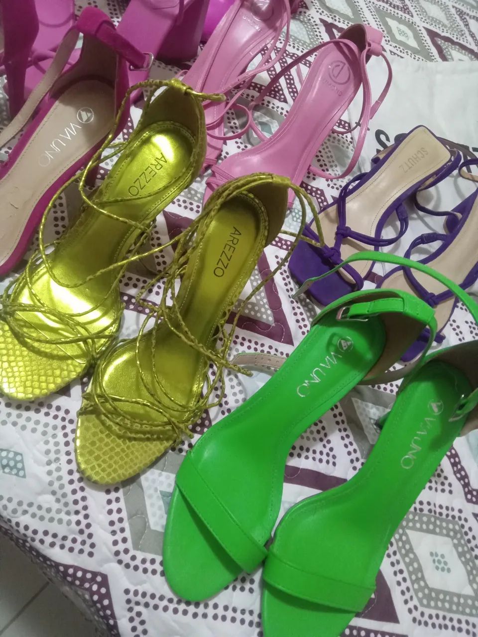 Lote de sapatos de marca - Foto 2