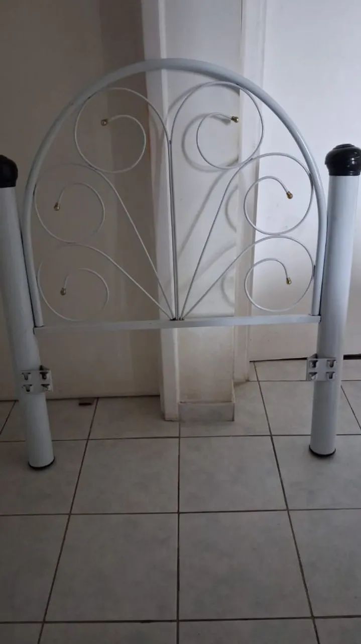 Cama solteiro de ferro/aço