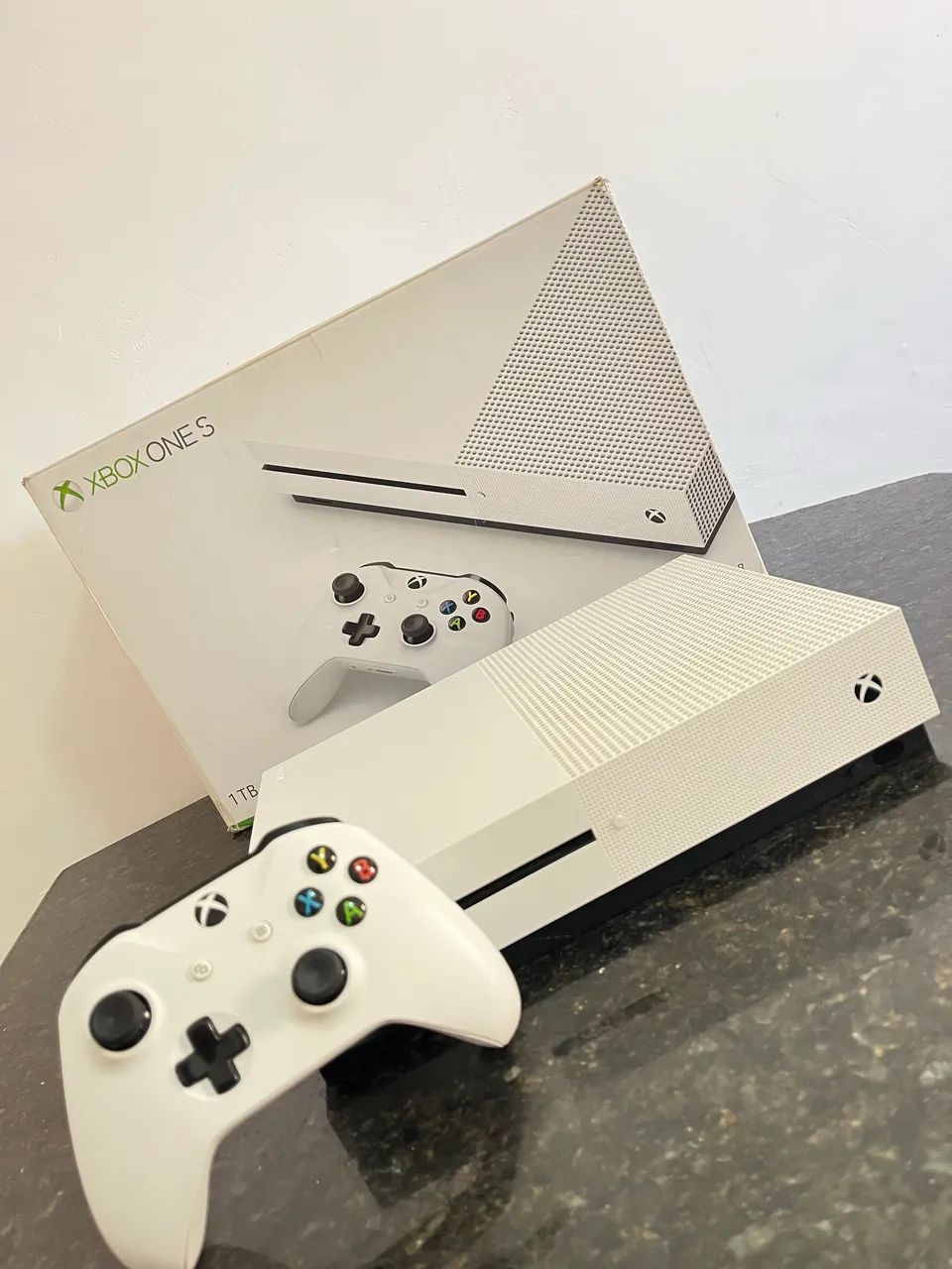 Xbox One S 1TB na caixa !!!