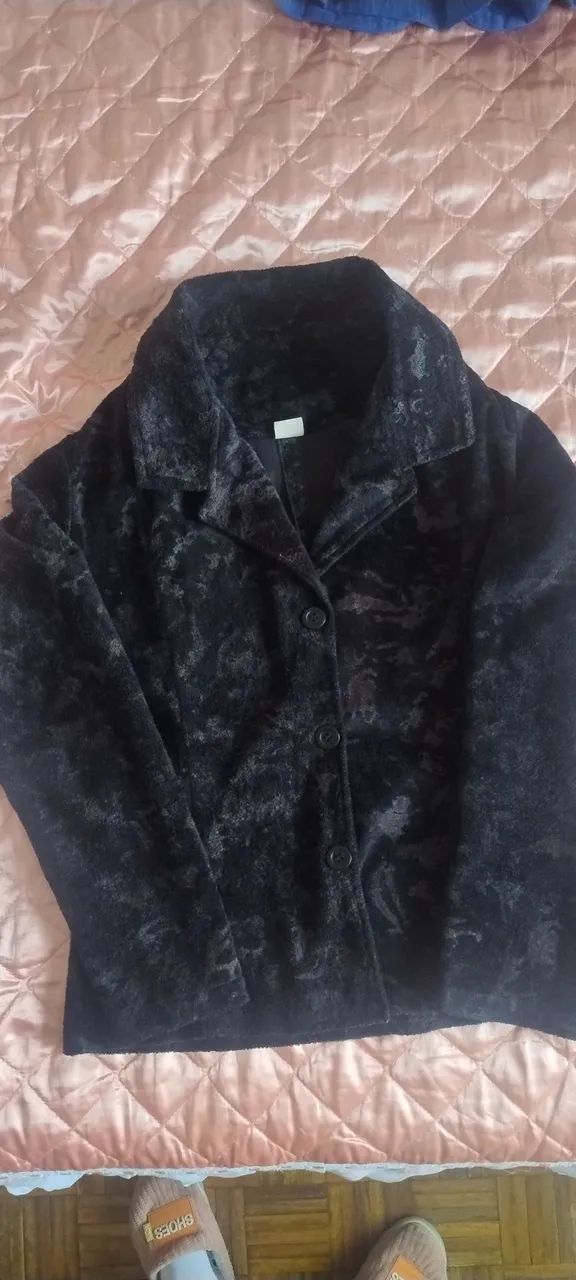 Tenho lote de roupas para brechó 75 peças  - Foto 2