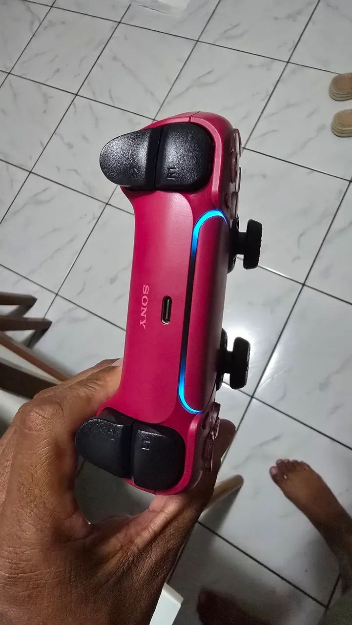 Controle PS5 COM Hall Effect cor Vermelho - Foto 2
