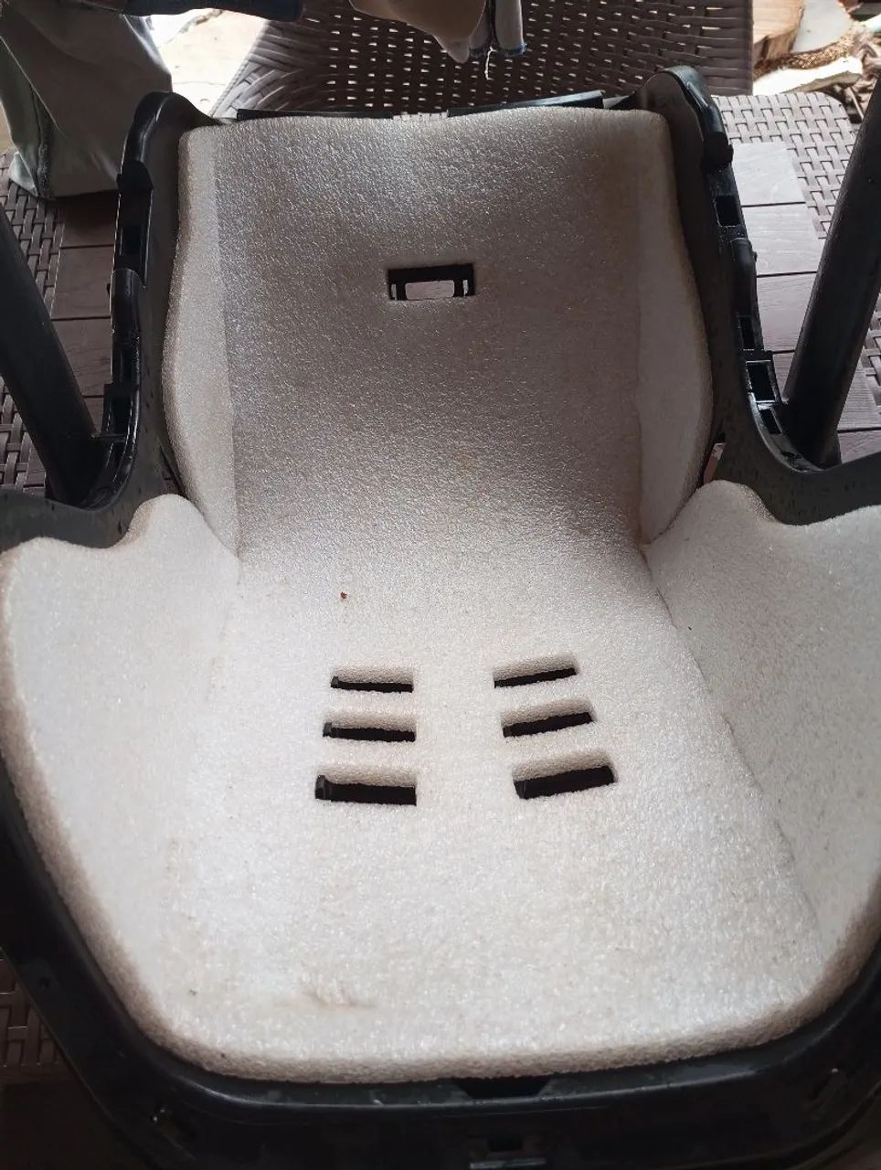 Vende-se bebê conforto 