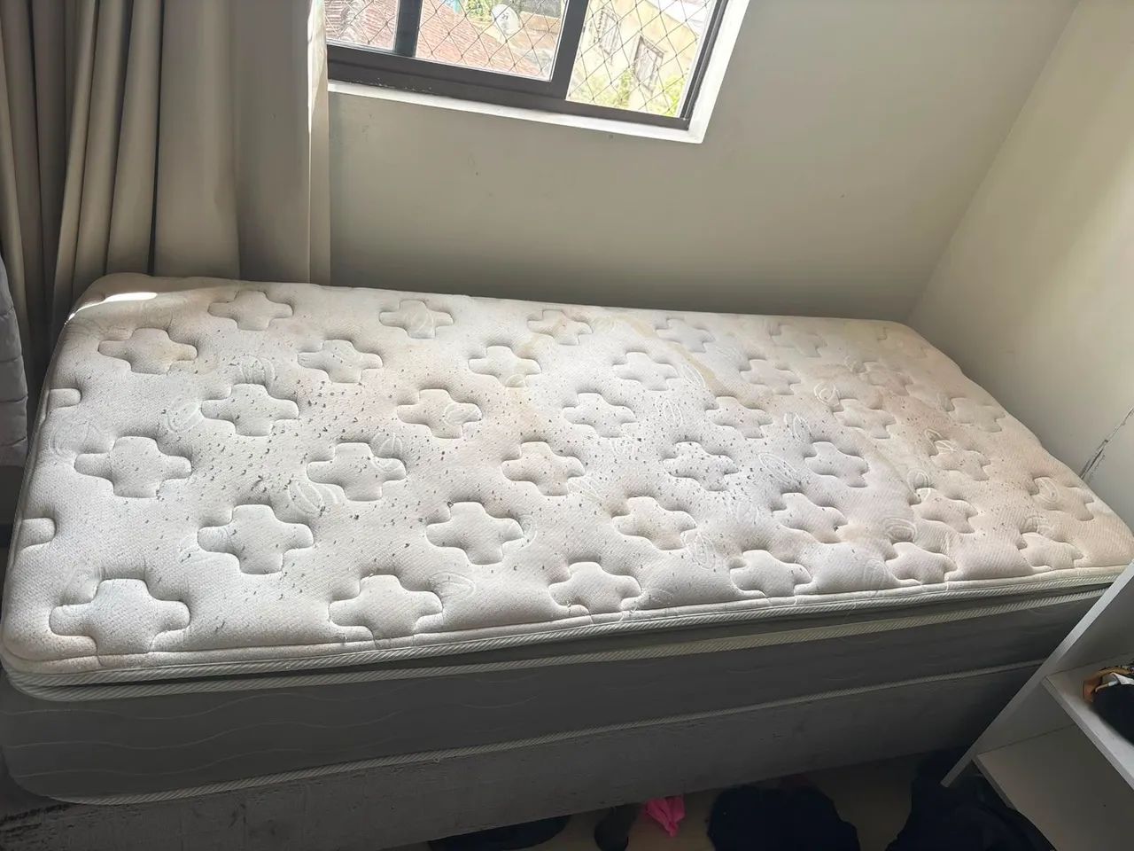Cama box de solteiro