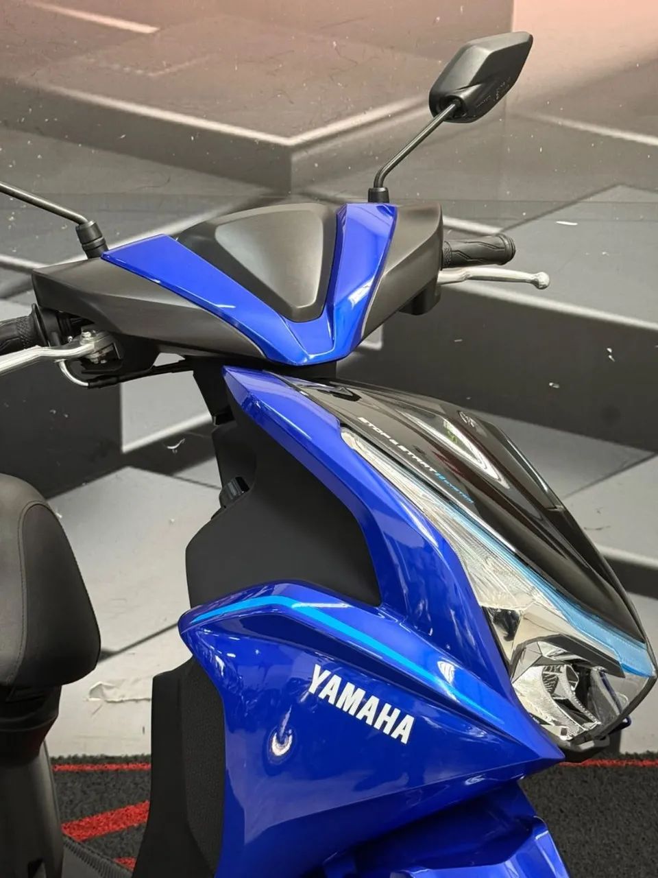 FLUO 125 CONNECTED  - Foto 2