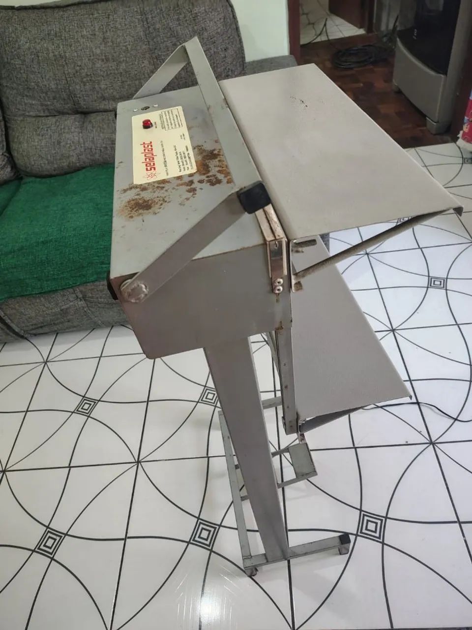 SELADORA TÉRMICA DE BANCADA SELAPLAST 40 CM - BIVOLT | PEDAL | FUNCIONANDO PERFEITAMENTE - Foto 4