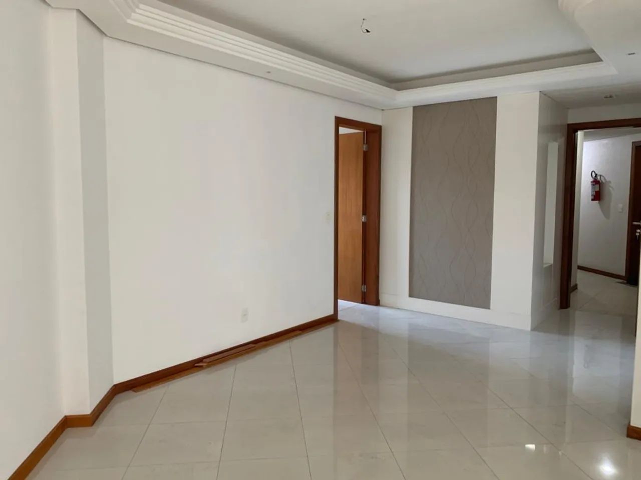 Alugo - Apto 126 metros com 4D 3B Agronomica 