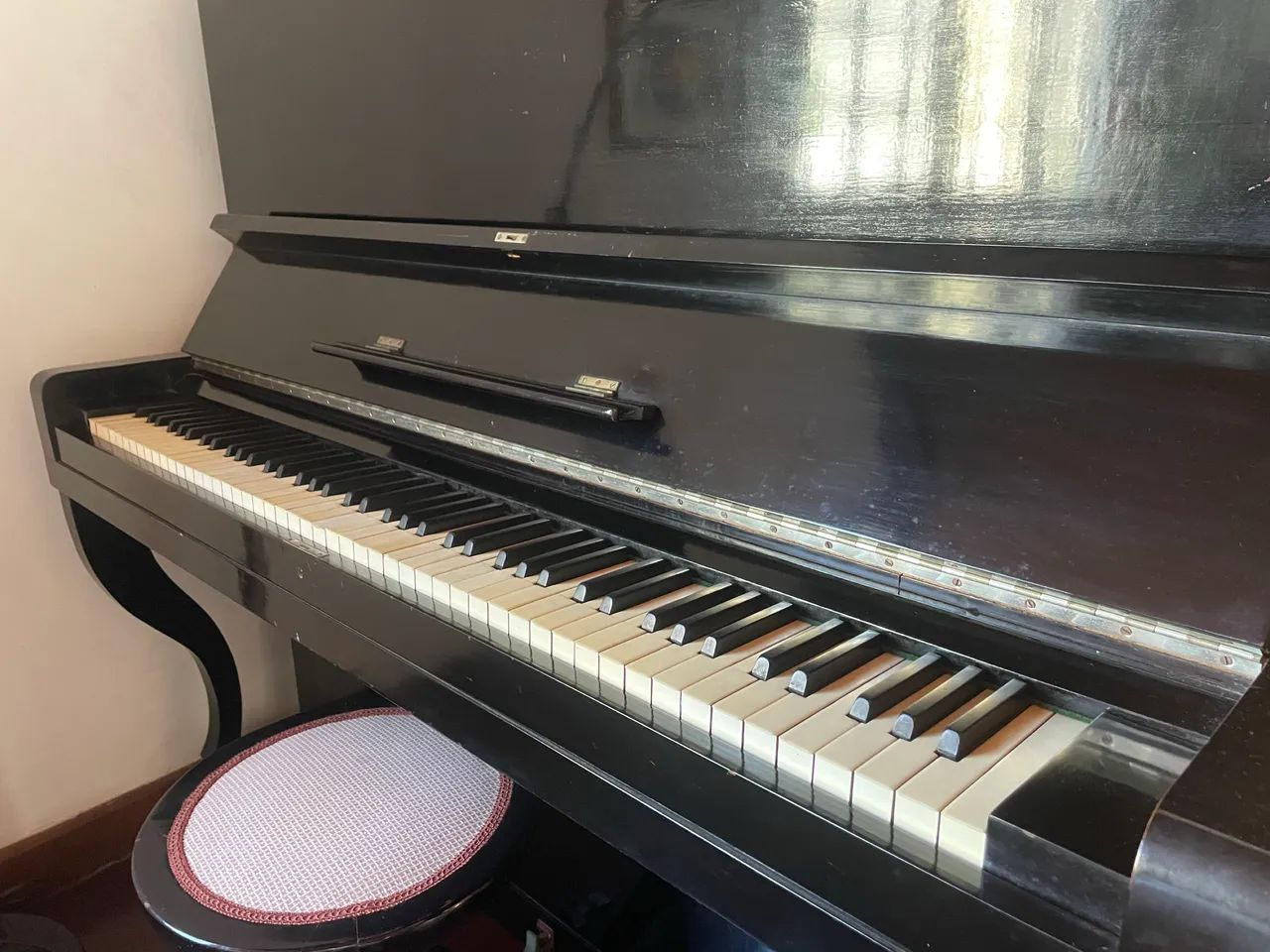 Piano de caixa modelo americano 