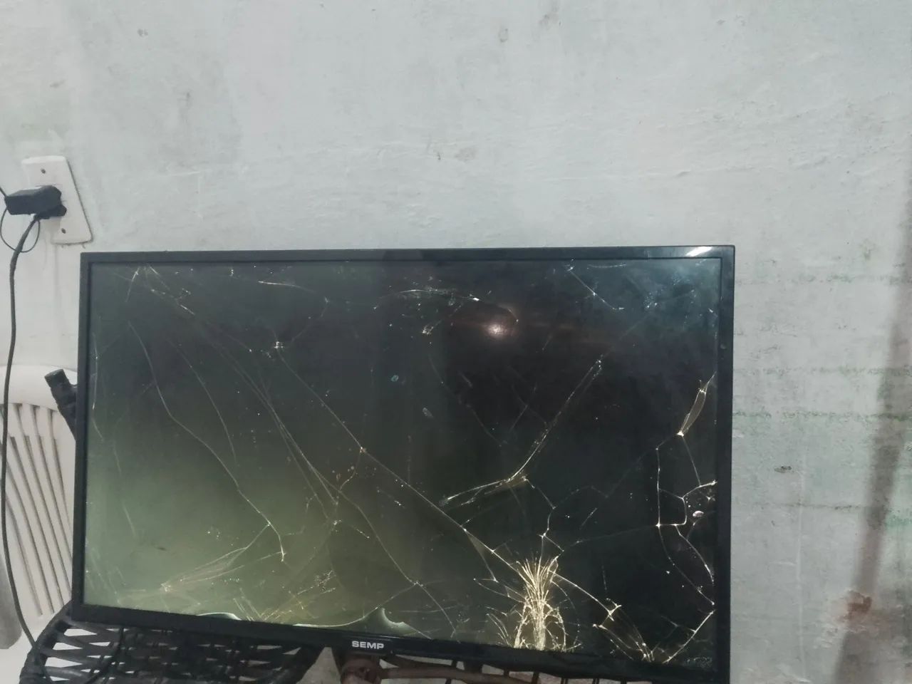 Tv32 led com defeito retirada de pecas  - Foto 3