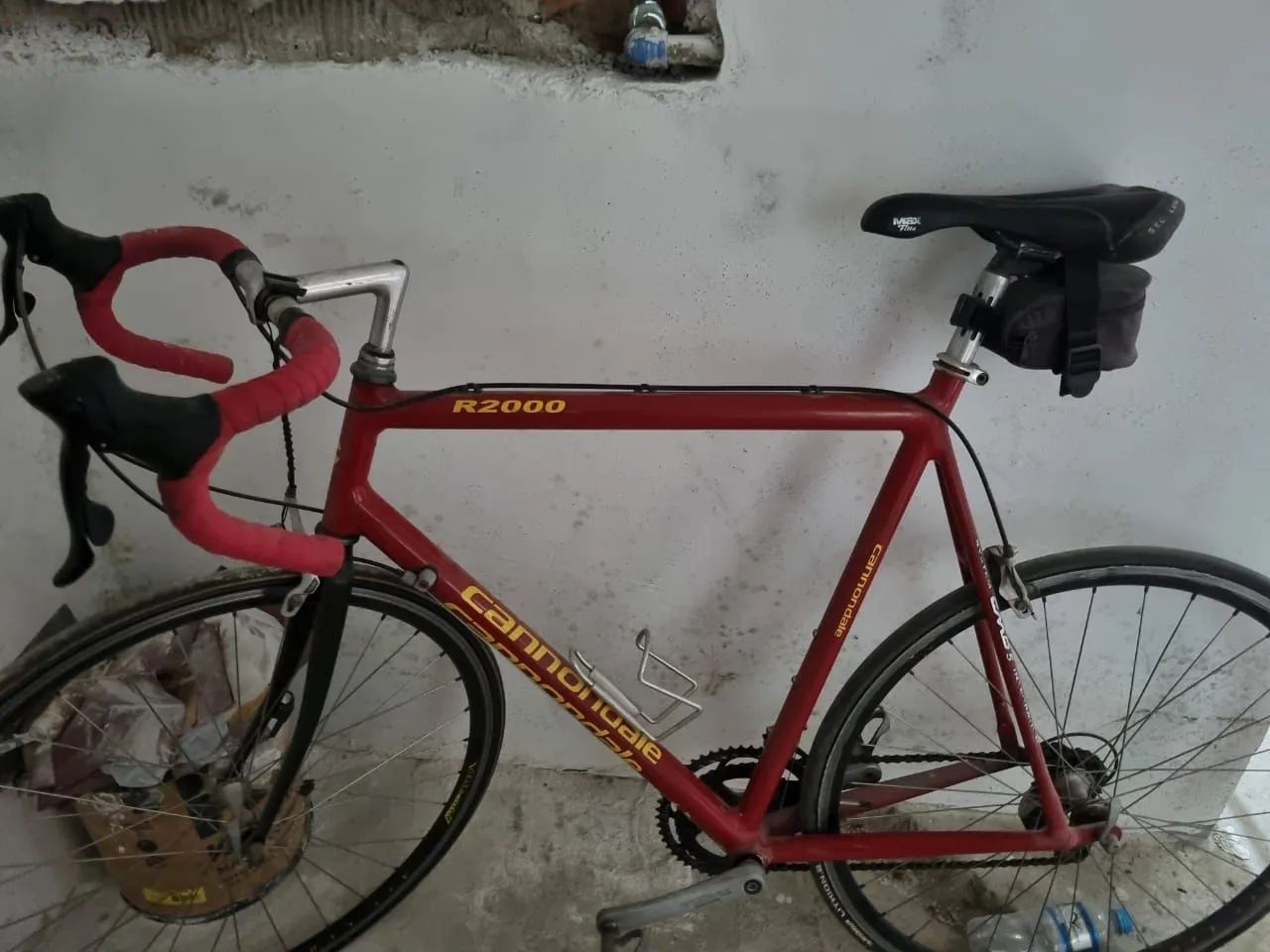 Bicicleta Cannondale R2000 - Clássica, Leve e Confiável - Foto 3