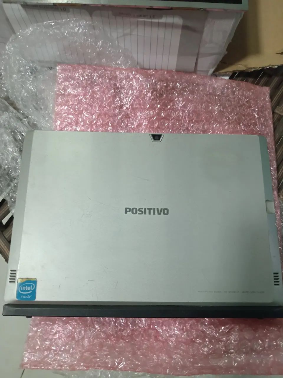 Notebook duo zx3020,, tela trincada.
