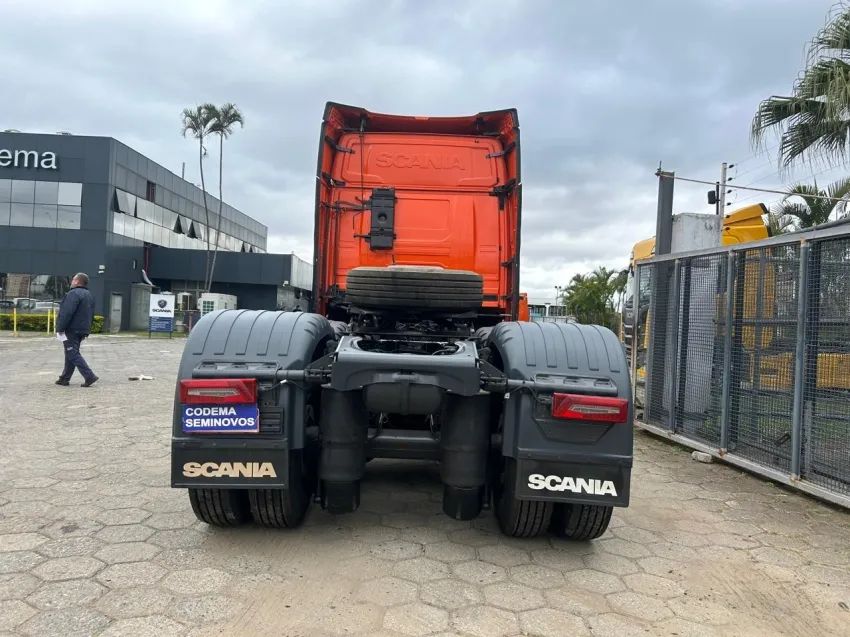 R450 Plus 6x2 2024 - Foto 4