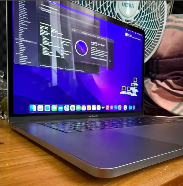 ✨美品/充放電7回✨MacBook Pro 15 i7/16GB/512GB MacBook Pro 15 2016 Touch Bar i7 16GB 512GB Radeon Pro - Notebooks