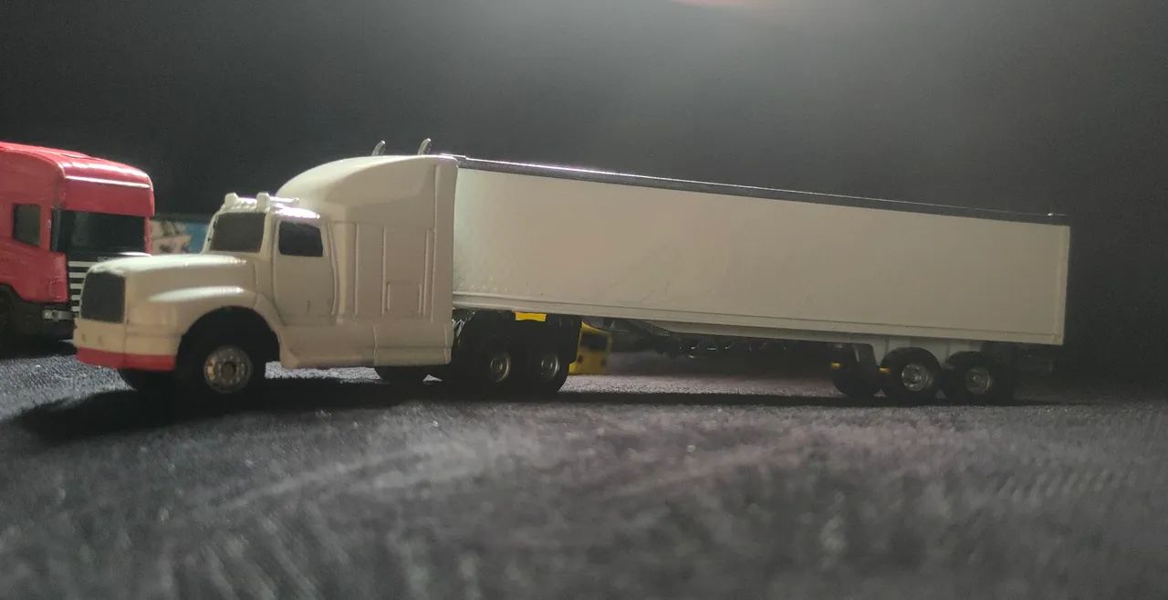 VENDO essa carreta na escala HO e também serve muito bem para escala 1/64