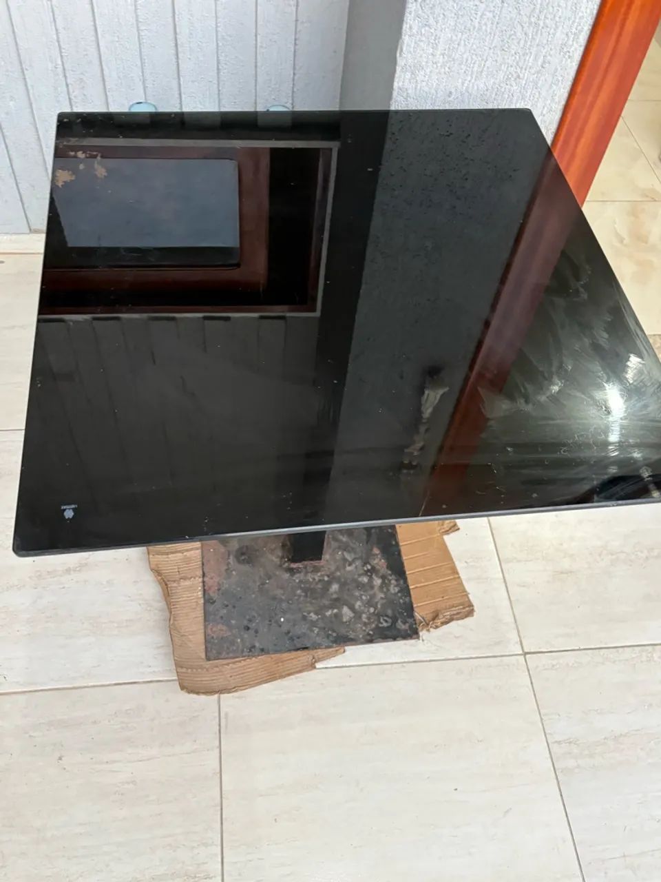 Mesa Tampo de vidro e  Base de Alumínio  - Foto 2