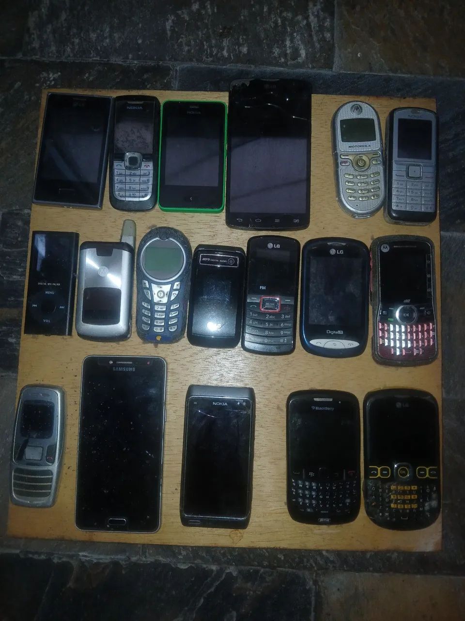 Celulares com avarias