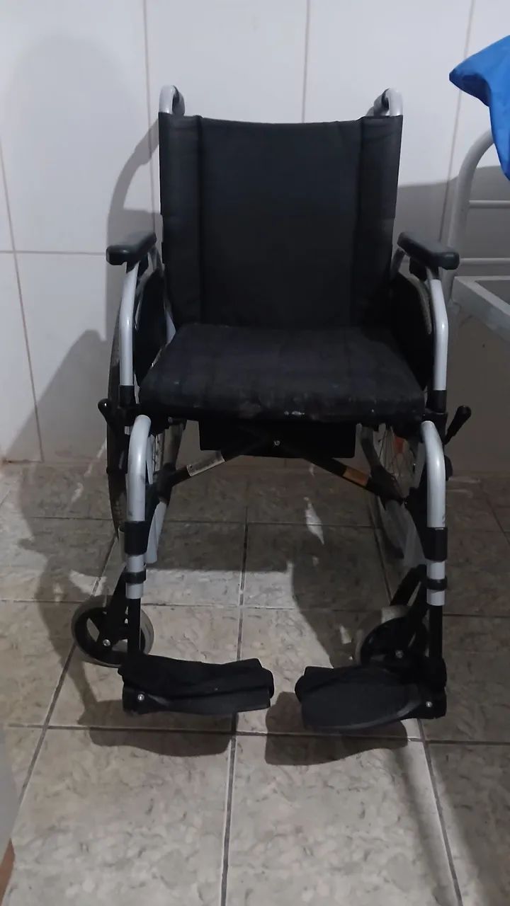 Cadeira de rodas Ottobock + cadeira de banho