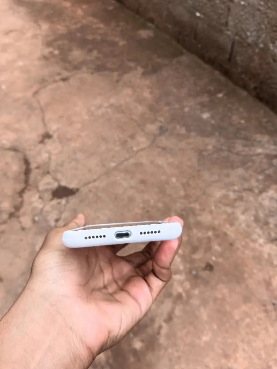 ? iPhone 11 128GB - R$ 1.100 iPhone 11 de 128GB, funcionando normalmente e com ótimo dese - Foto 4