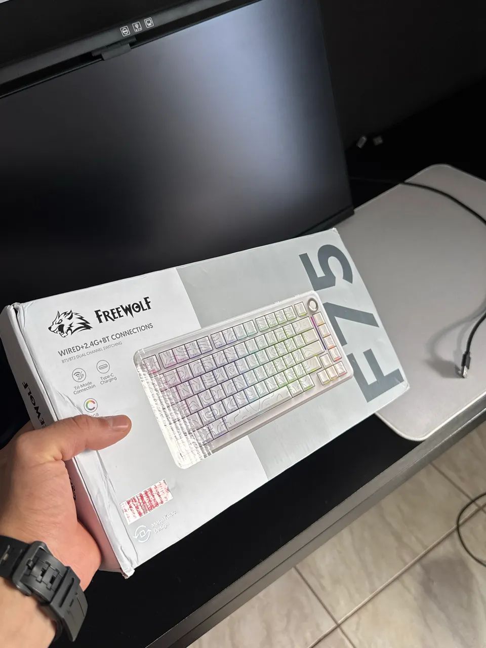 TECLADO FREEWOLF 75% -NOVO LACRADO