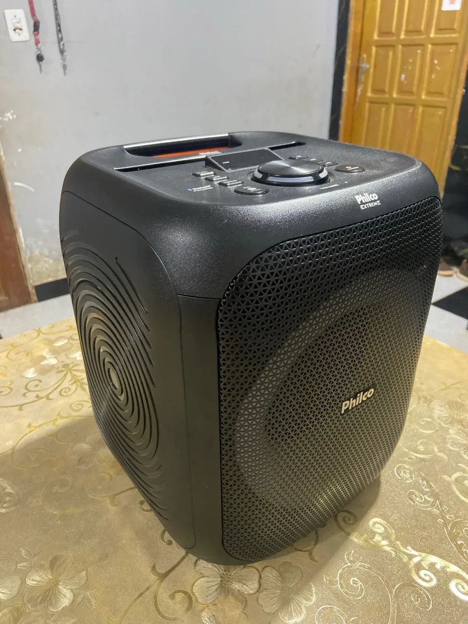Vendo caixa de som Philco com nota fiscal