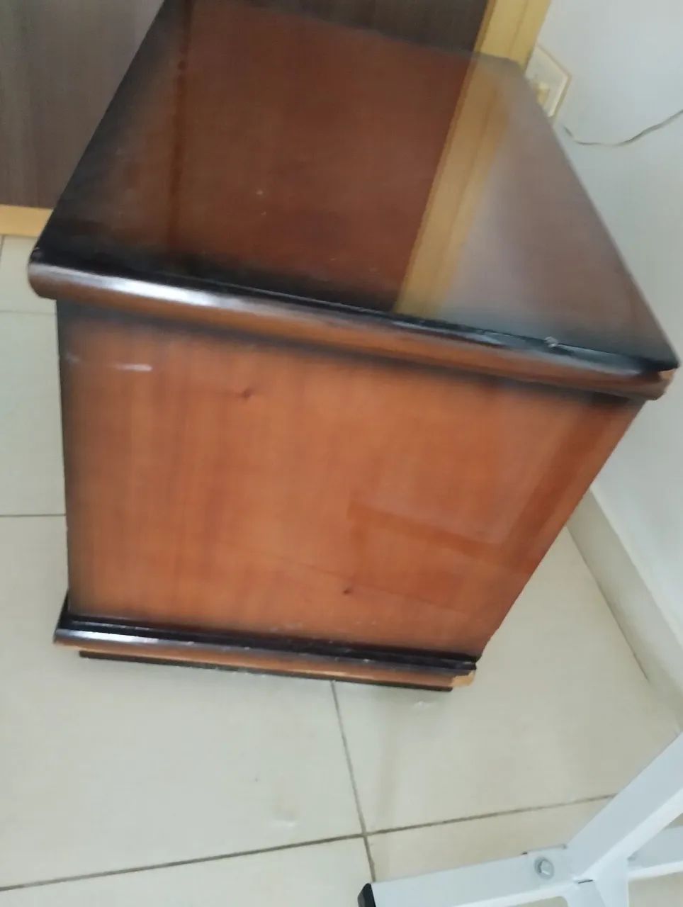 Conjunto de Mesa de cabeceira mogno  - Foto 4