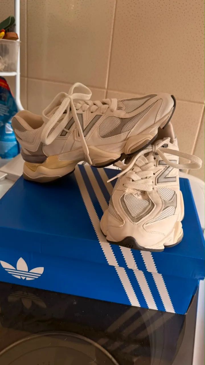 Tênis New balance 9060