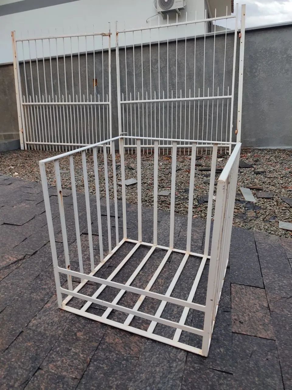 Vendo portão e lixeira de murro  - Foto 3