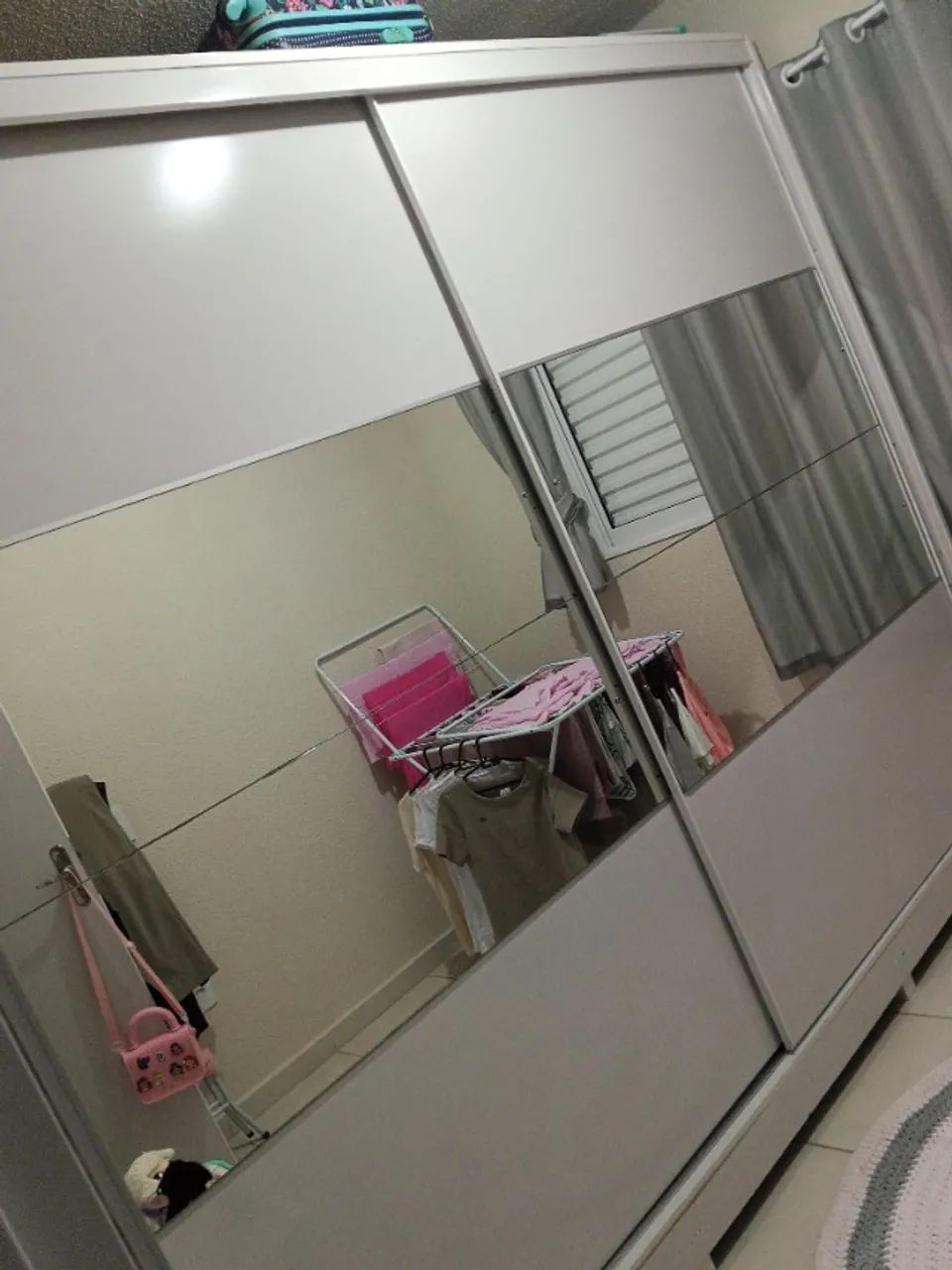 Guarda roupa de porta de correr