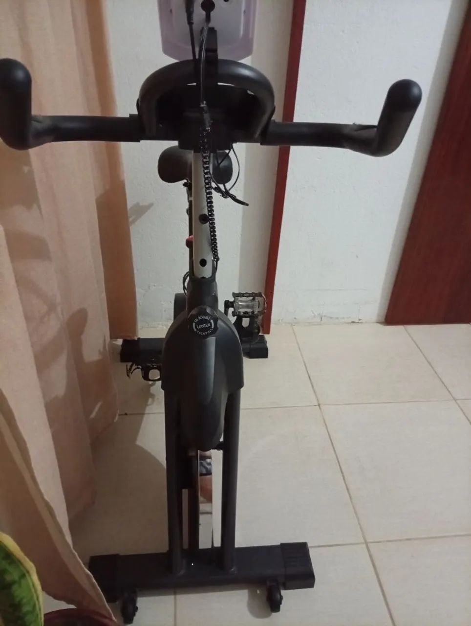 Vendo bicicleta ergométrica  - Foto 3