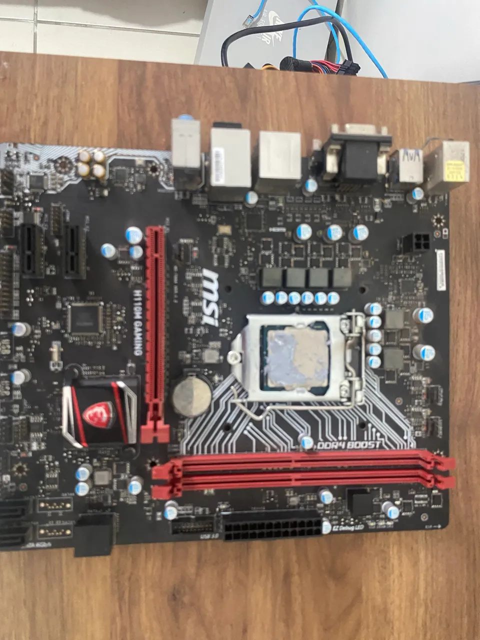 Kit Placa Mãe MSI H110M Gaming + Processador Intel Core i5 7400