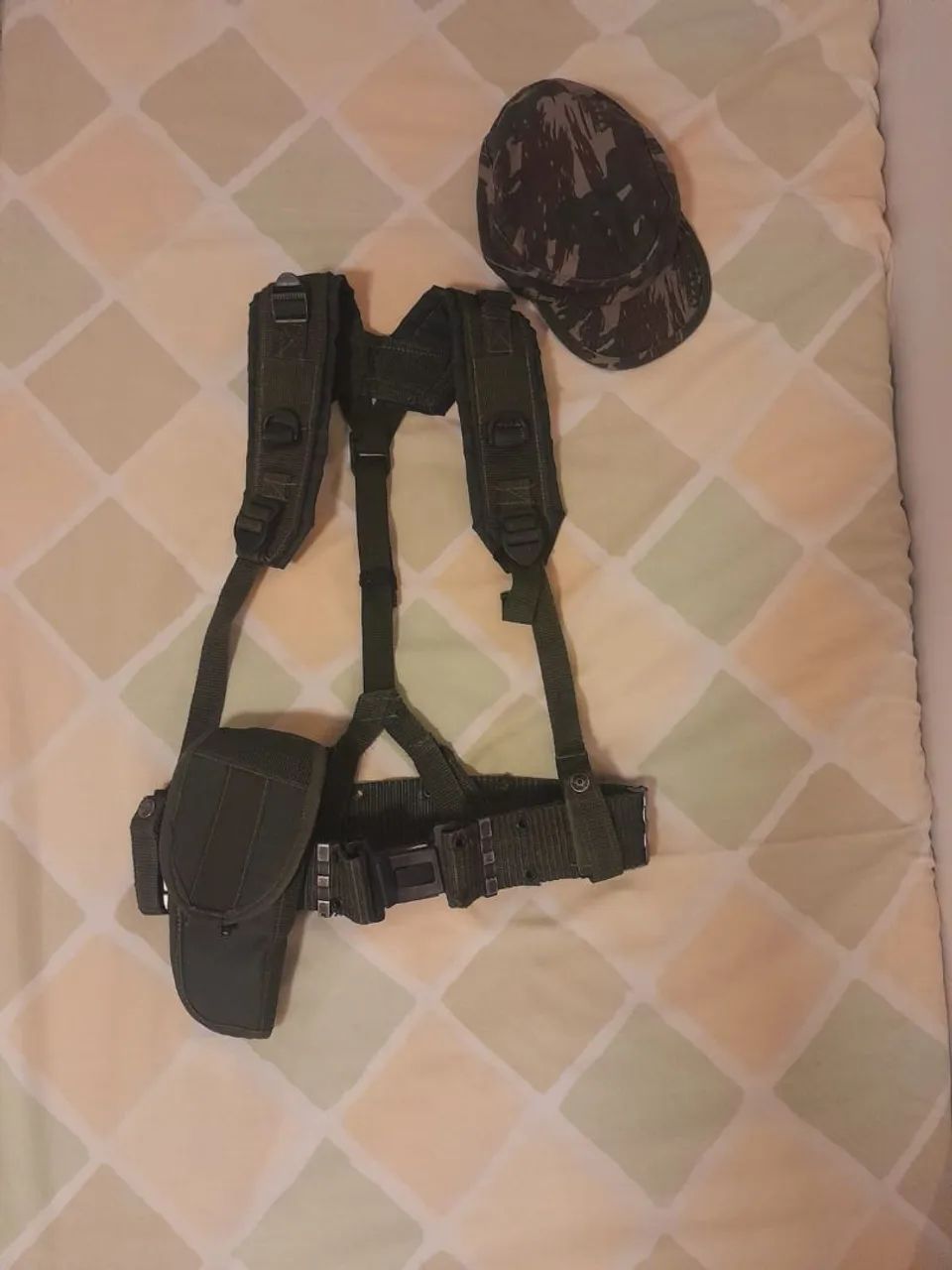 Boné Cinto Suspensório Militar Exército