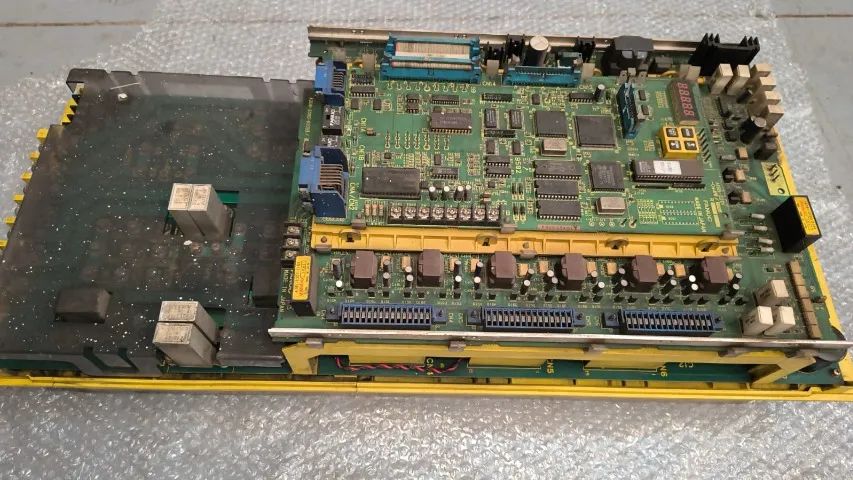CNC Fanuc A06B-6064-C322 A16B-2201 A20B-1004-074 A20B-2000-0220 