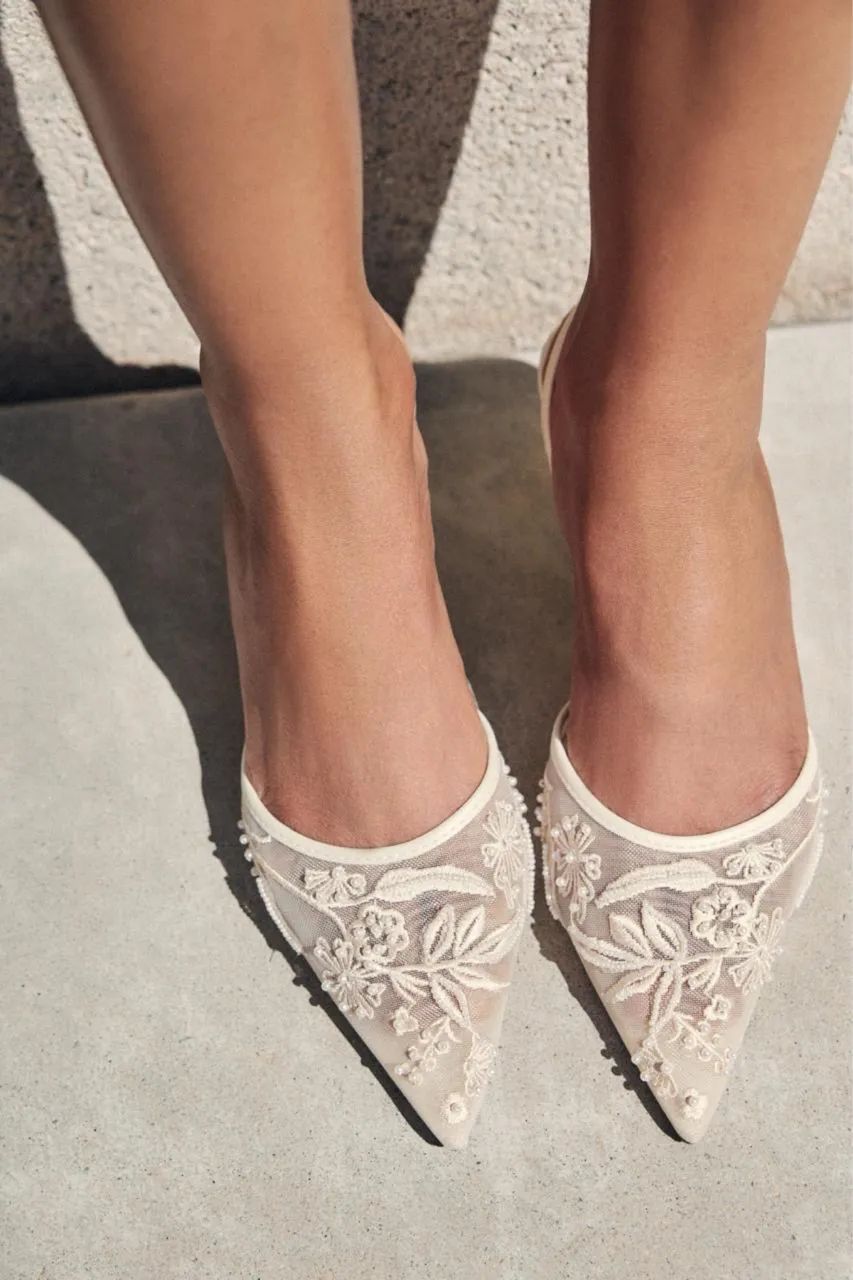 Sapato Mule com Mesh e Bordados - Tam. 37 - Foto 5