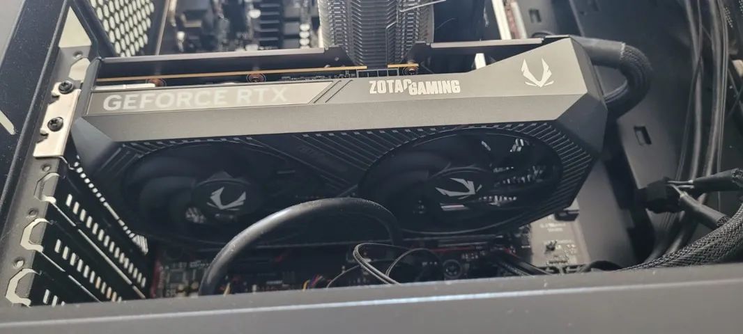RTX 5060 8GB - Foto 3