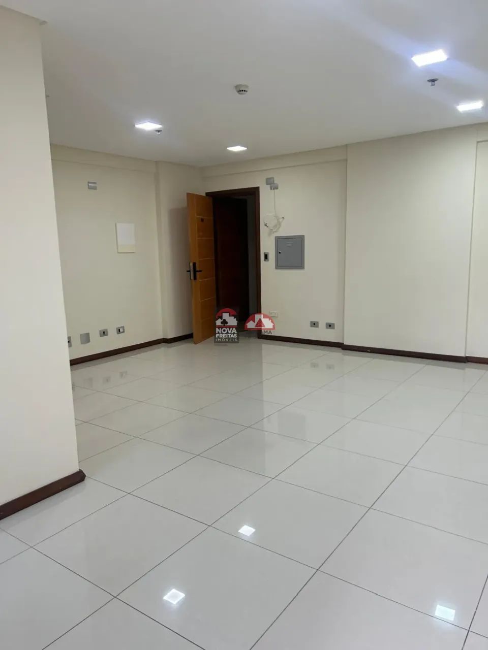 Sala Comercial 37m² - JD Aquarius - Ed. Supremo - Foto 3
