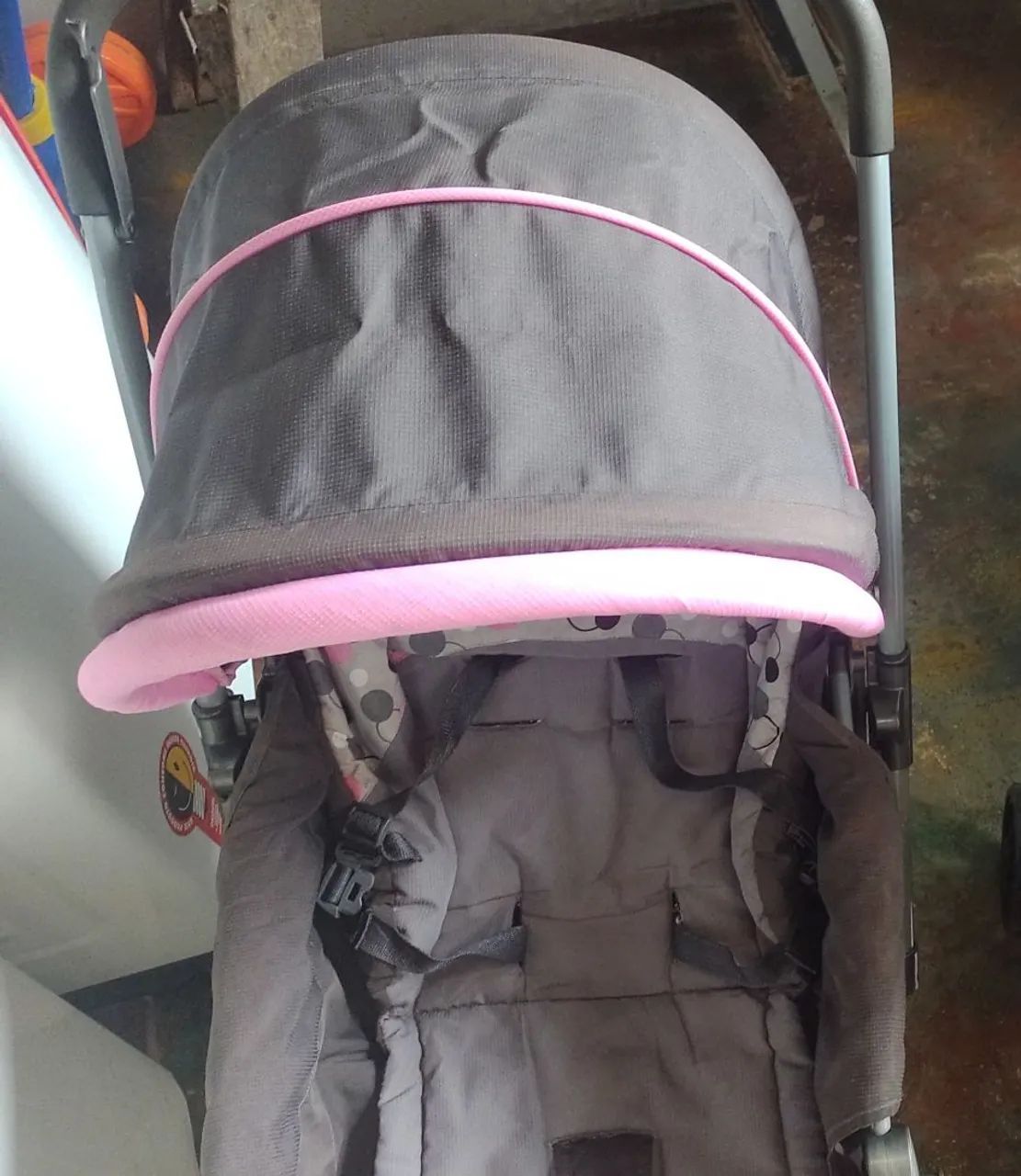Carrinho de bebê cosco rosa