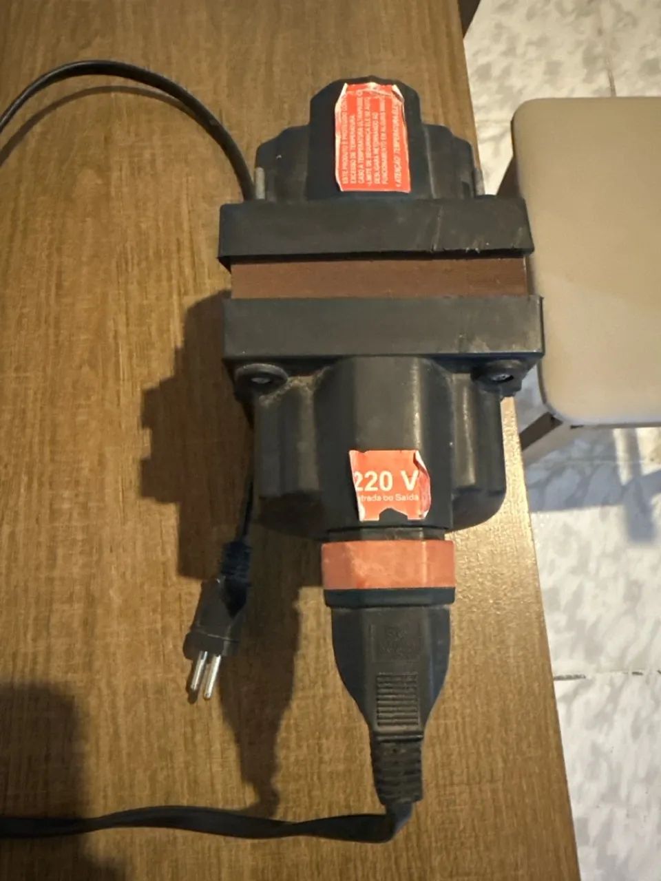 Transformador elétrico bivolt