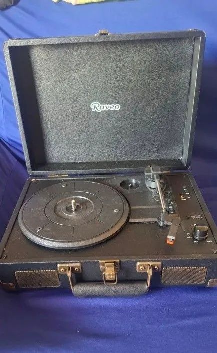 Vendo vitrola Raveo  - Foto 2