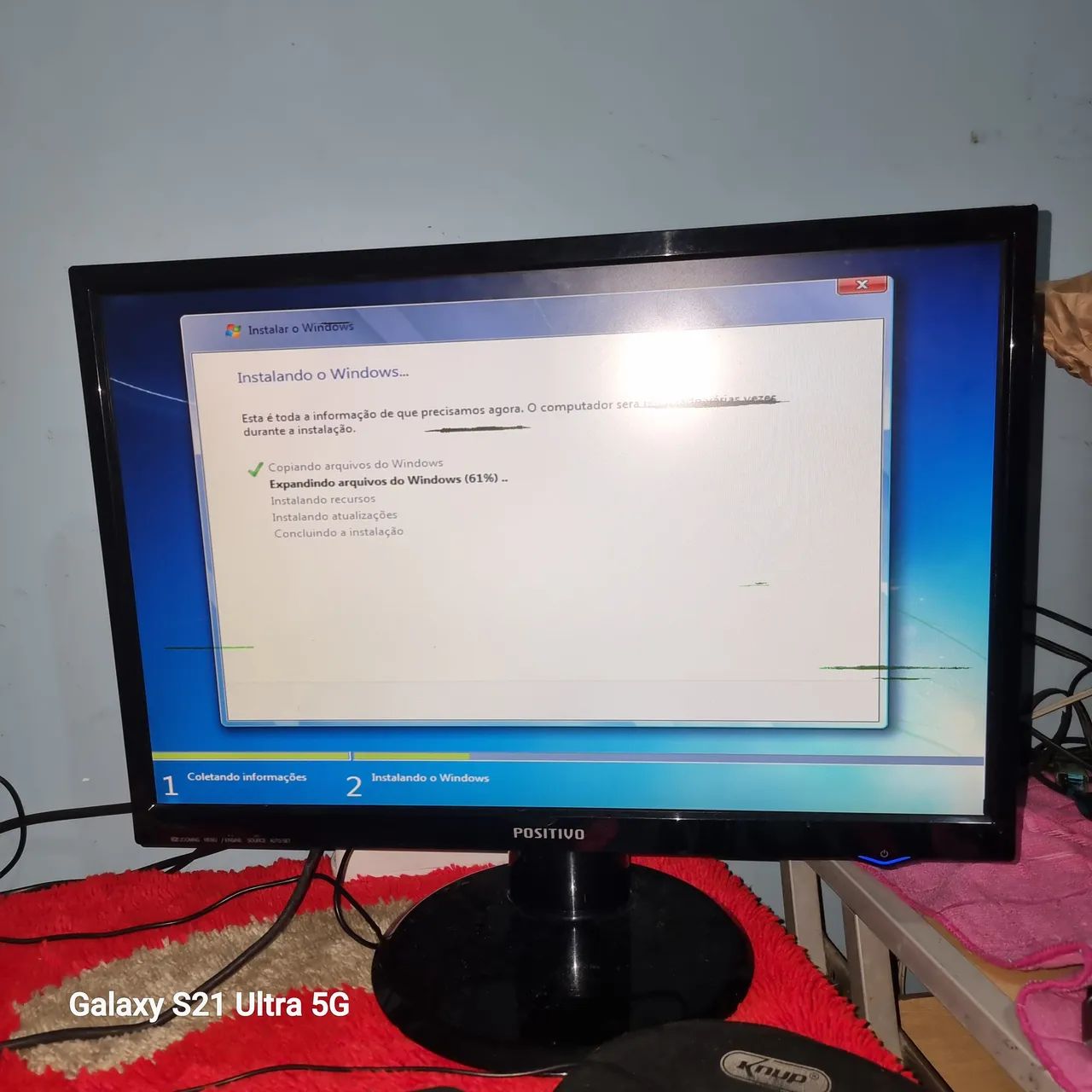 Monitor LG / Positivo 22 polegadas 75hz detalhe leia