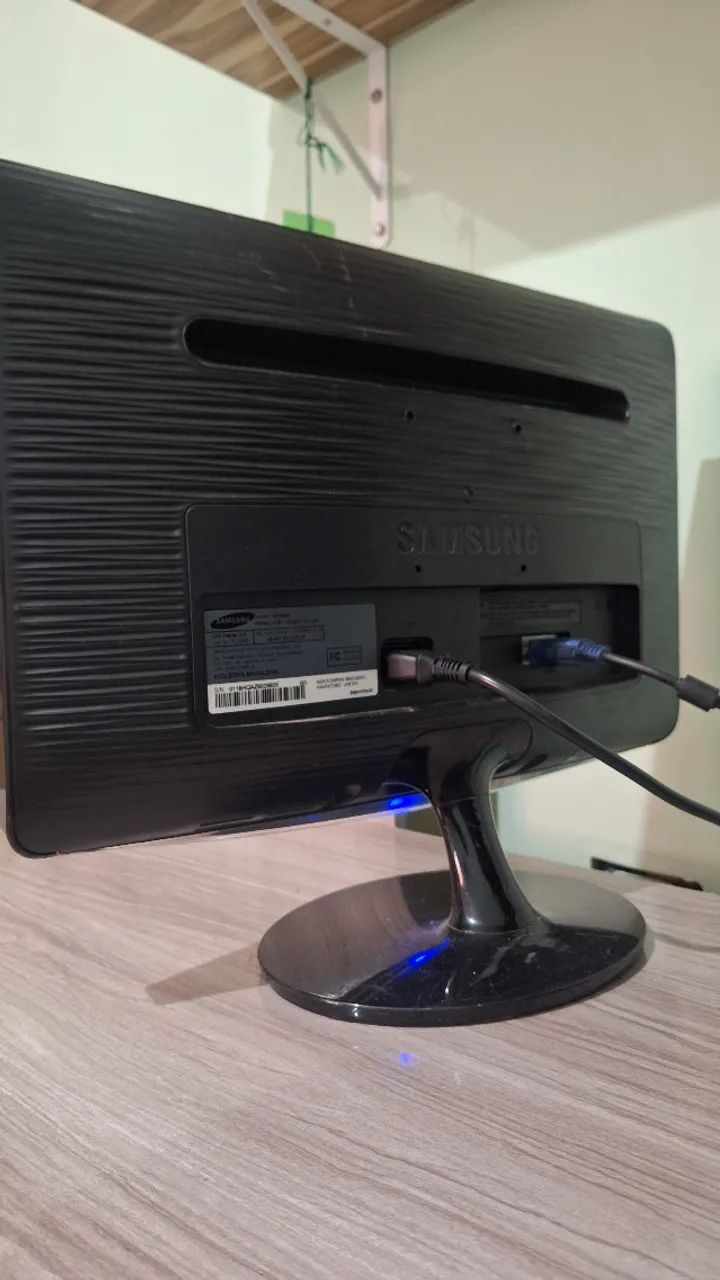 Monitor Samsung SyncMaster B1930N 18,5" - Foto 2