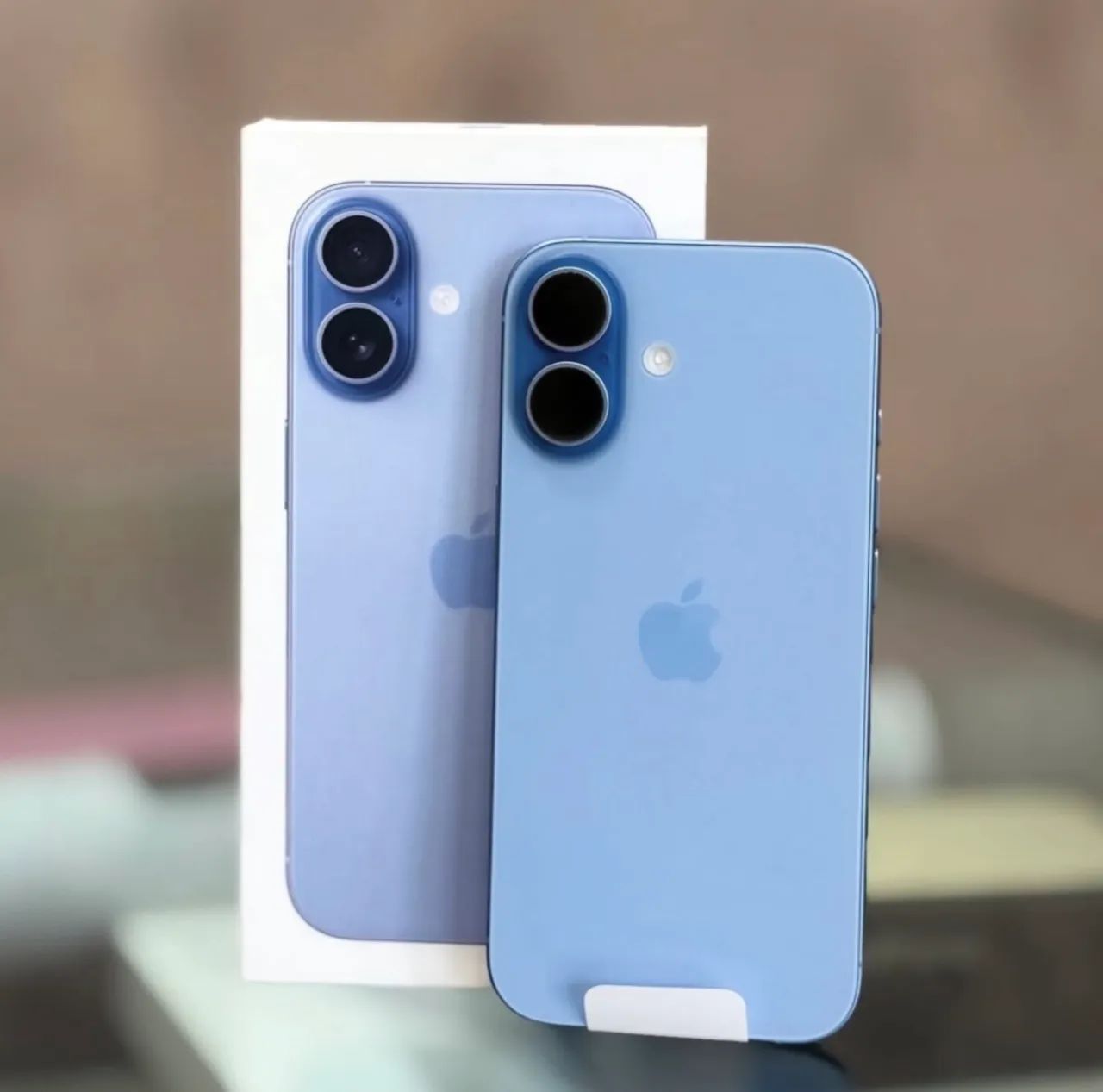 iPhone 17, azul, zerado na caixa.