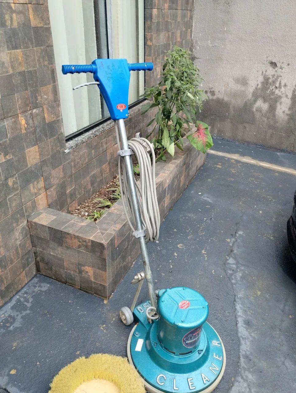 Enceradeira clener 350 praticamente zera usada 2 vezes com nota fiscal 1550 reais  - Foto 3