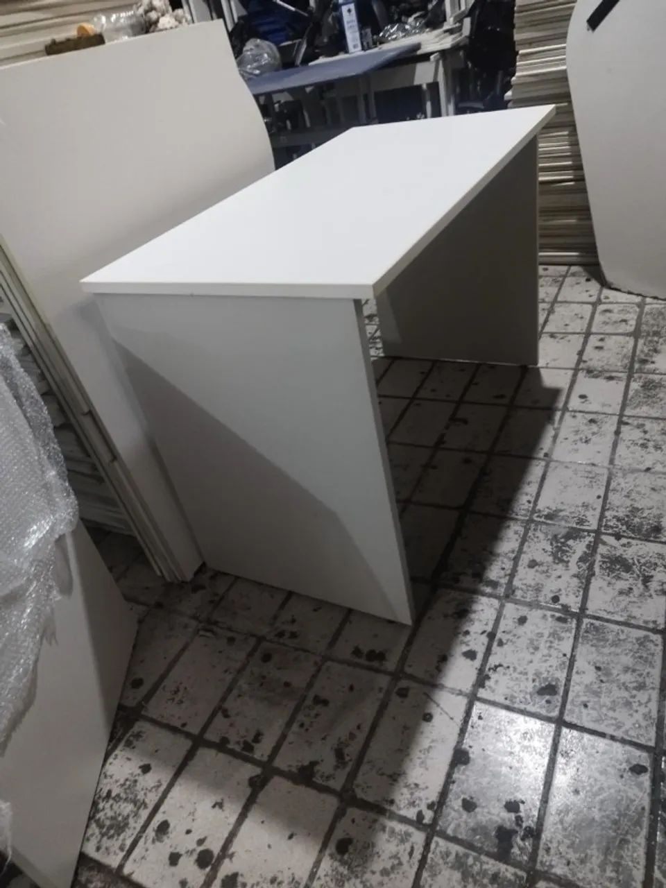 MESA RETA NOVA 1,20 M X 60  CM  BRANCO 18 MM - Foto 3