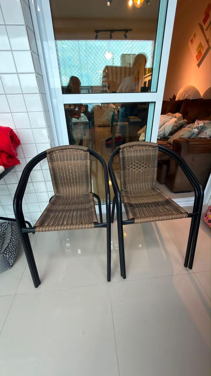 Mesa de vidro com 4 cadeiras  - Foto 5