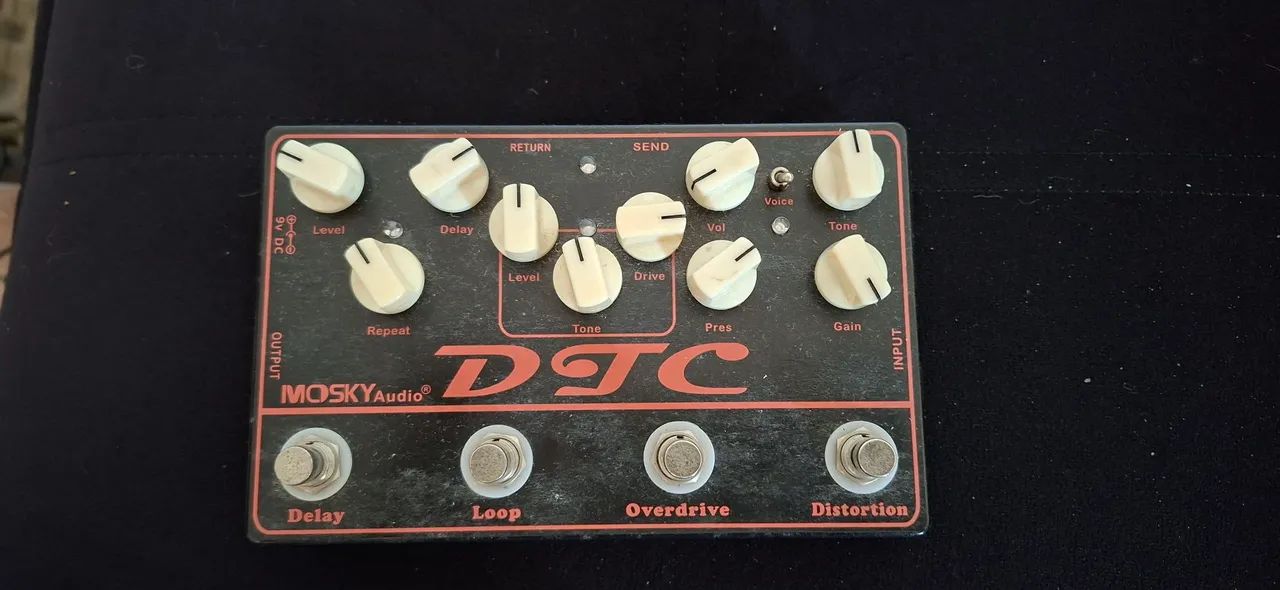 Pedais de guitarra e caixa amplificada  - Foto 3