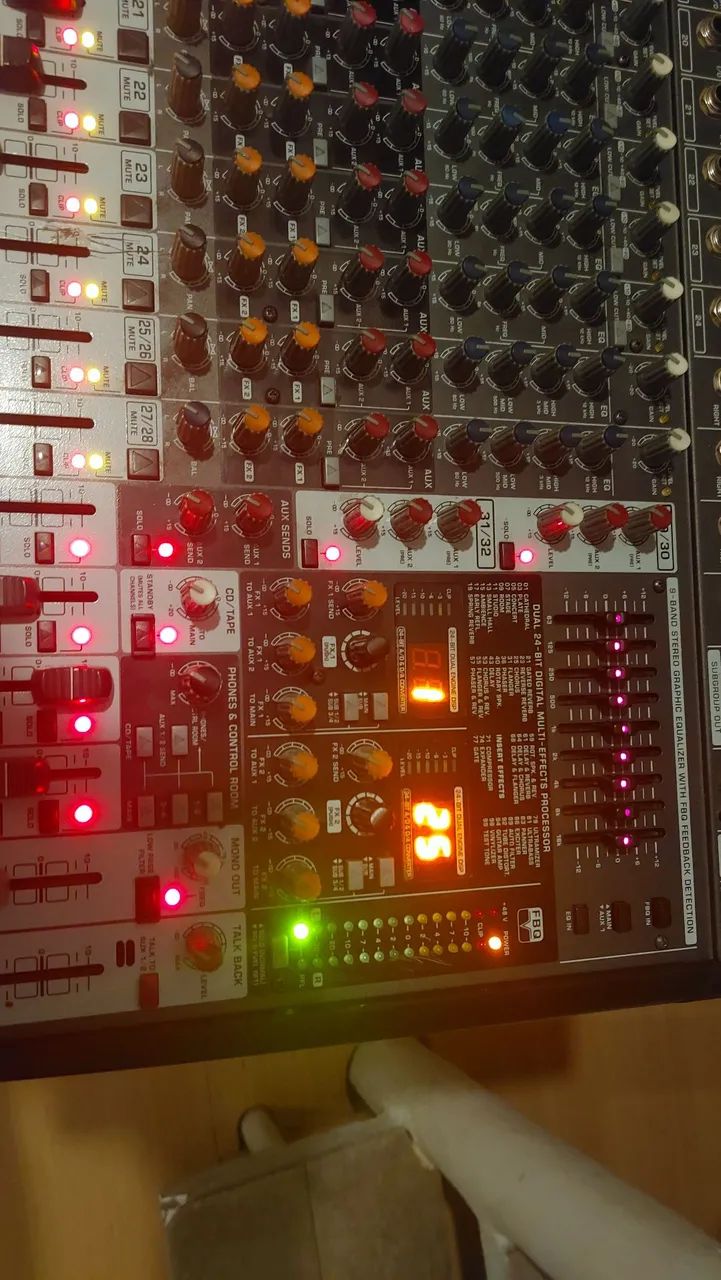 Mesa de Som 32 Canais - Foto 3
