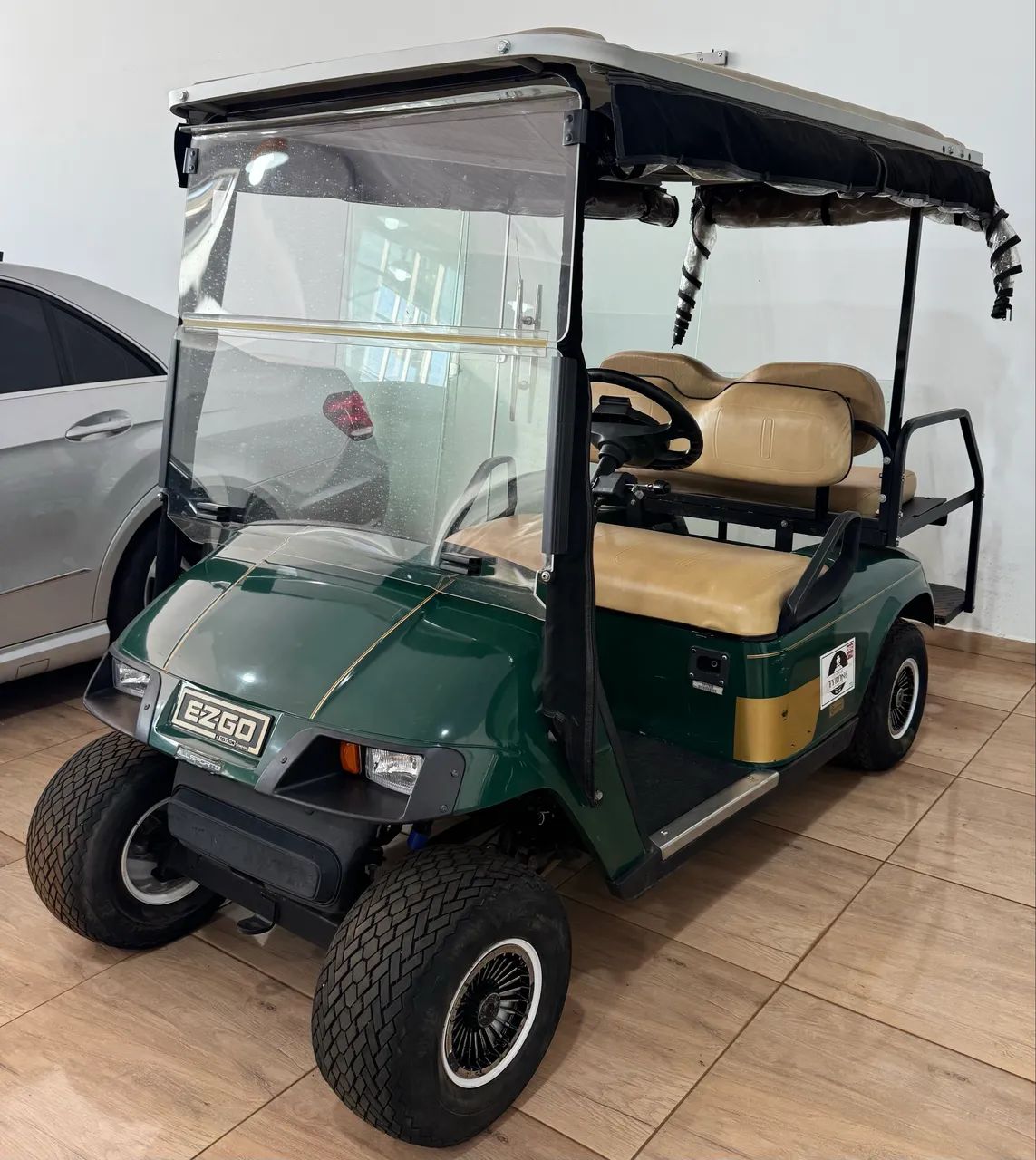 Carrinho de golfe elétrico EzGo 4 passageiros 