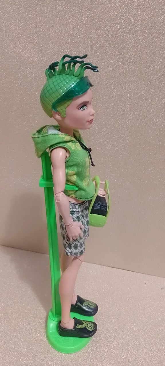 Boneco Monster High Deuce Gorgon Scaris - Foto 4
