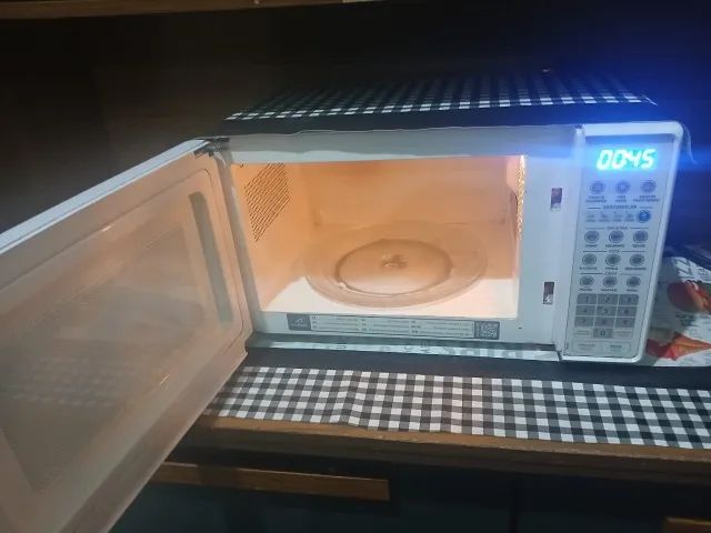 MICROONDAS ELECTROLUX FUNCIONANDO PERFEITAMENTE - Foto 2