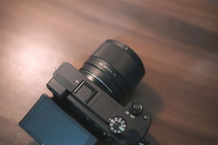 Câmera Sony a6400 + 40mm 2.5 + 16-50mm - Foto 2