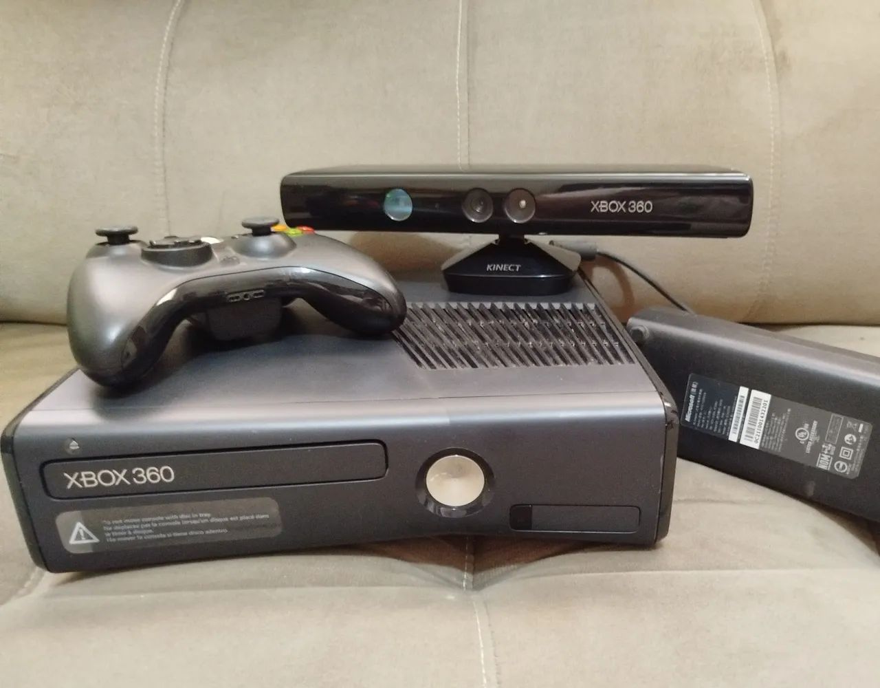Xbox 360 com Kinect + jogos - Foto 3